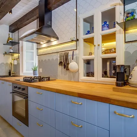 Villa Veli Dvor Nerezine