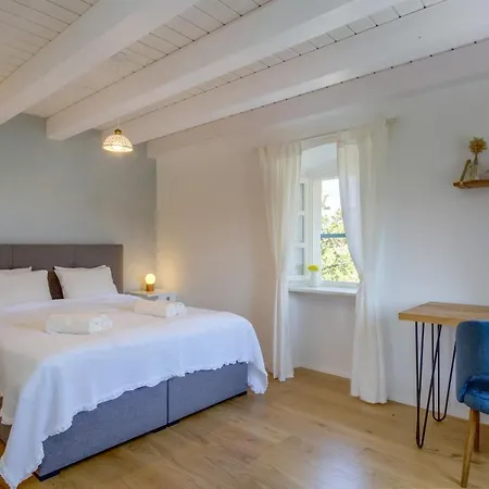 Villa Veli Dvor Nerezine