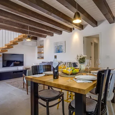 Villa Veli Dvor Nerezine