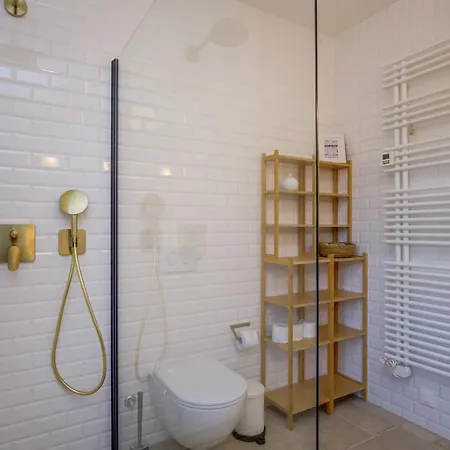 Veli Dvor Villa Nerezine