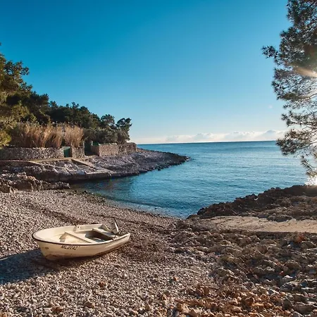 Veli Dvor Villa Nerezine