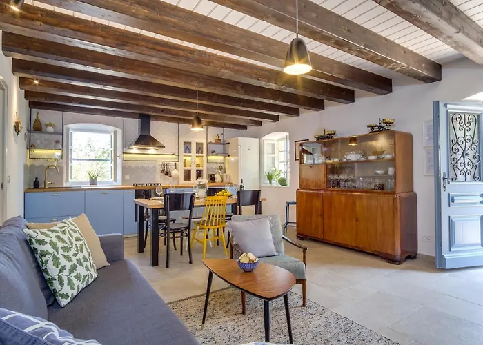 Veli Dvor Villa Nerezine